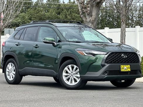 Used 2024 Toyota Corolla Cross LE w/ Moonroof Package image 1