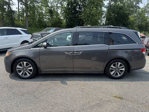 Used 2014 Honda Odyssey Touring image 2