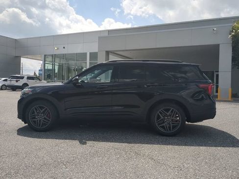 New 2026 Ford Explorer ST RWD image 8
