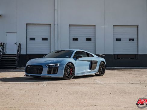 Used 2018 Audi R8 V10 w/ Premium Package image 41