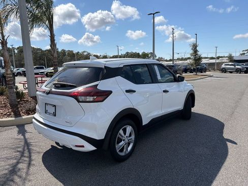 Certified 2025 Nissan Kicks Play S image 7