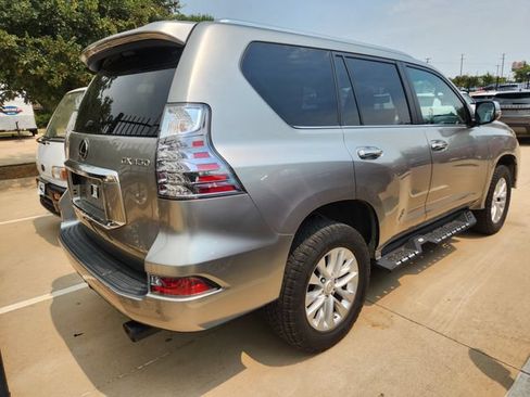 Used 2021 Lexus GX 460 Premium w/ Premium Package AWD/4WD image 4