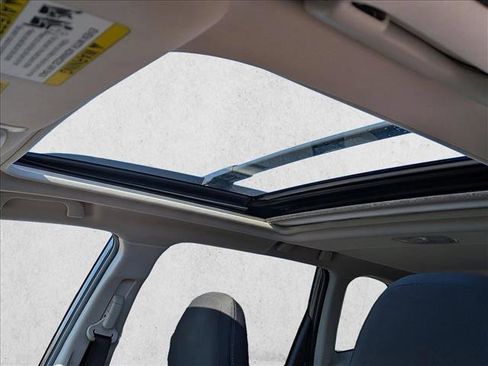 Used 2021 Subaru Forester Premium image 14