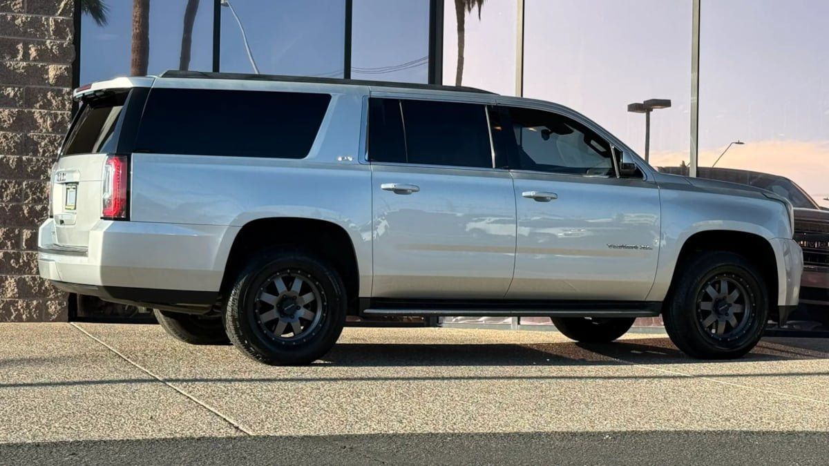 Used 2016 GMC Yukon XL SLT w/ Open Road Package RWD image 13