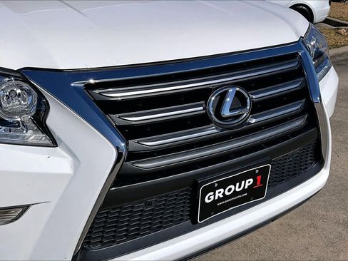 Used 2015 Lexus GX 460 image 27