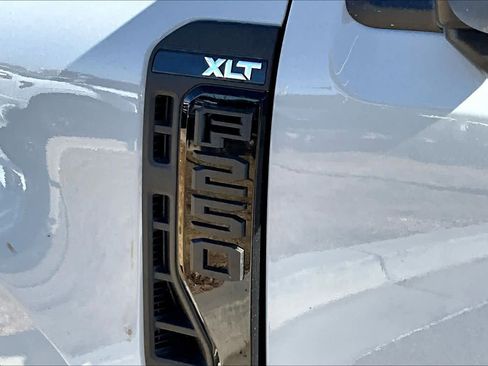 New 2026 Ford F250 XLT w/ XLT Premium Package AWD/4WD image 14