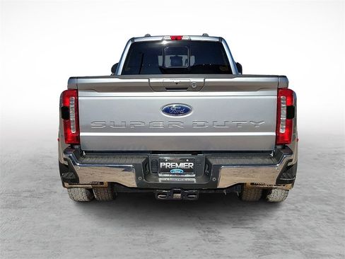 Used 2023 Ford F350 Lariat w/ FX4 Off-Road Package image 9
