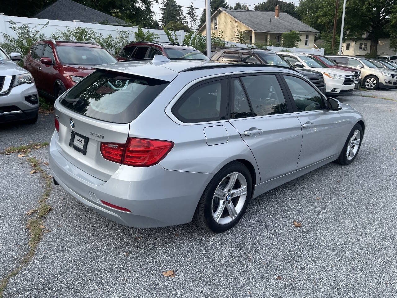 Used 2015 BMW 328i xDrive Wagon AWD/4WD image 4