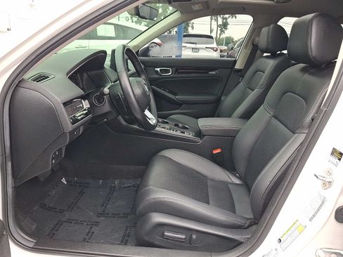 Used 2024 Honda Civic Touring image 14