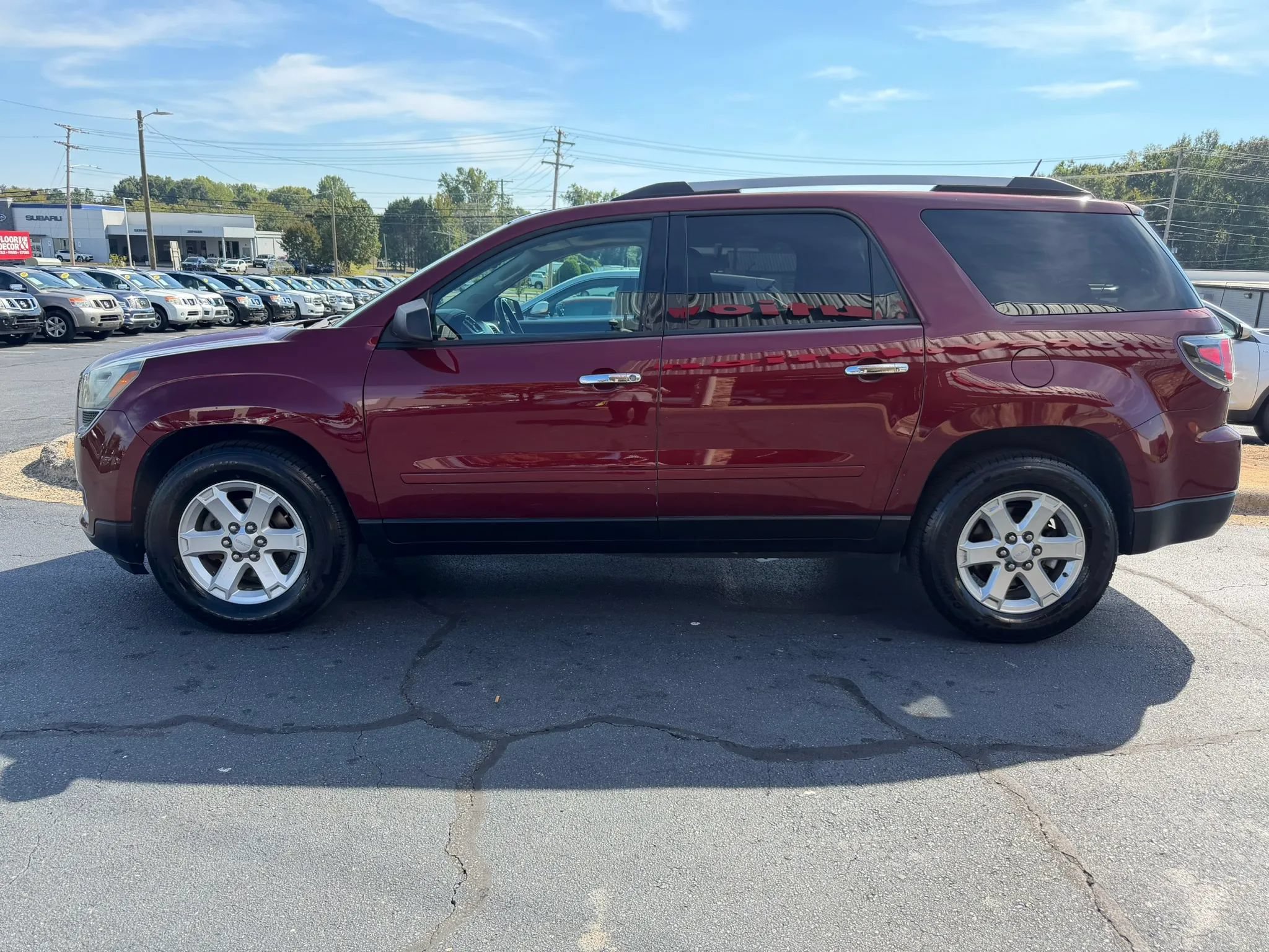 Used 2016 GMC Acadia SLE FWD image 3