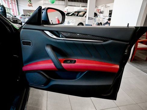 Used 2022 Maserati Ghibli Modena Q4 image 26