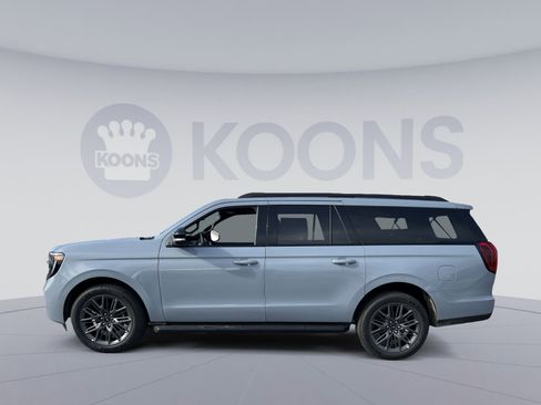 New 2026 Ford Expedition Max Platinum image 2