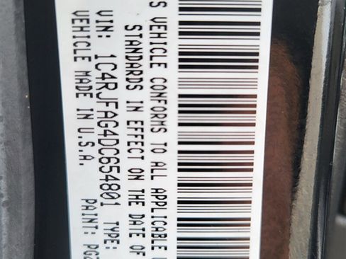 Used 2013 Jeep Grand Cherokee Laredo image 27