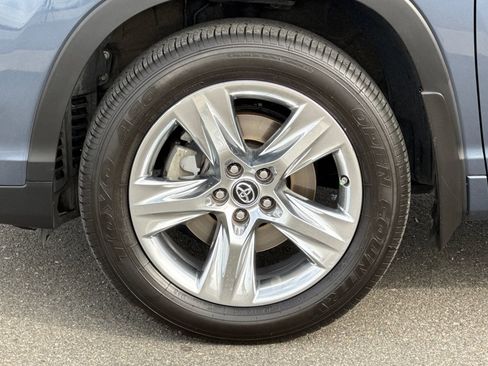 Used 2018 Toyota Highlander Limited image 27