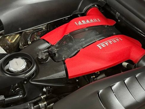 Used 2020 Ferrari F8 Tributo RWD image 29