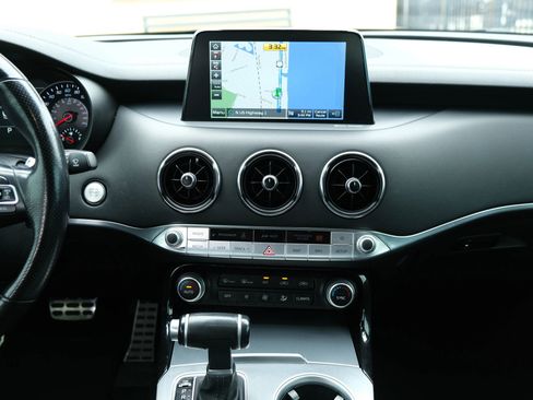 Used 2019 Kia Stinger GT1 image 25