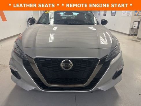 Used 2021 Nissan Altima 2.5 SR image 2