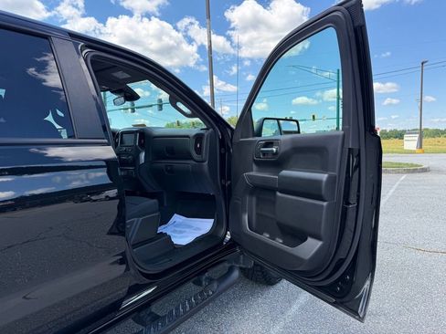 Used 2025 Chevrolet Silverado 1500 Custom Trail Boss AWD/4WD image 19