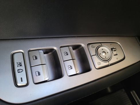 Used 2023 Hyundai Palisade Limited w/ Cargo Package image 18