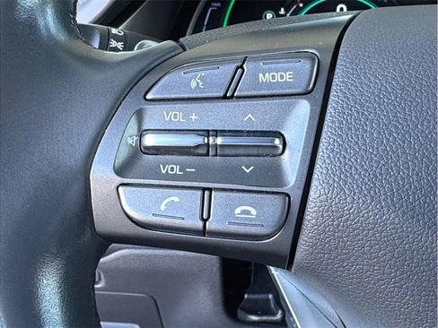 Used 2020 Hyundai Ioniq SE image 13