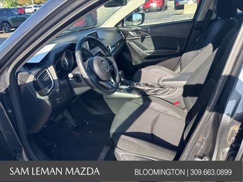 Used 2015 MAZDA MAZDA3 i Touring w/ Technology Package FWD image 3