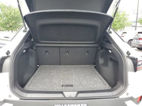 Certified 2025 Volkswagen ID.4 Pro RWD image 8