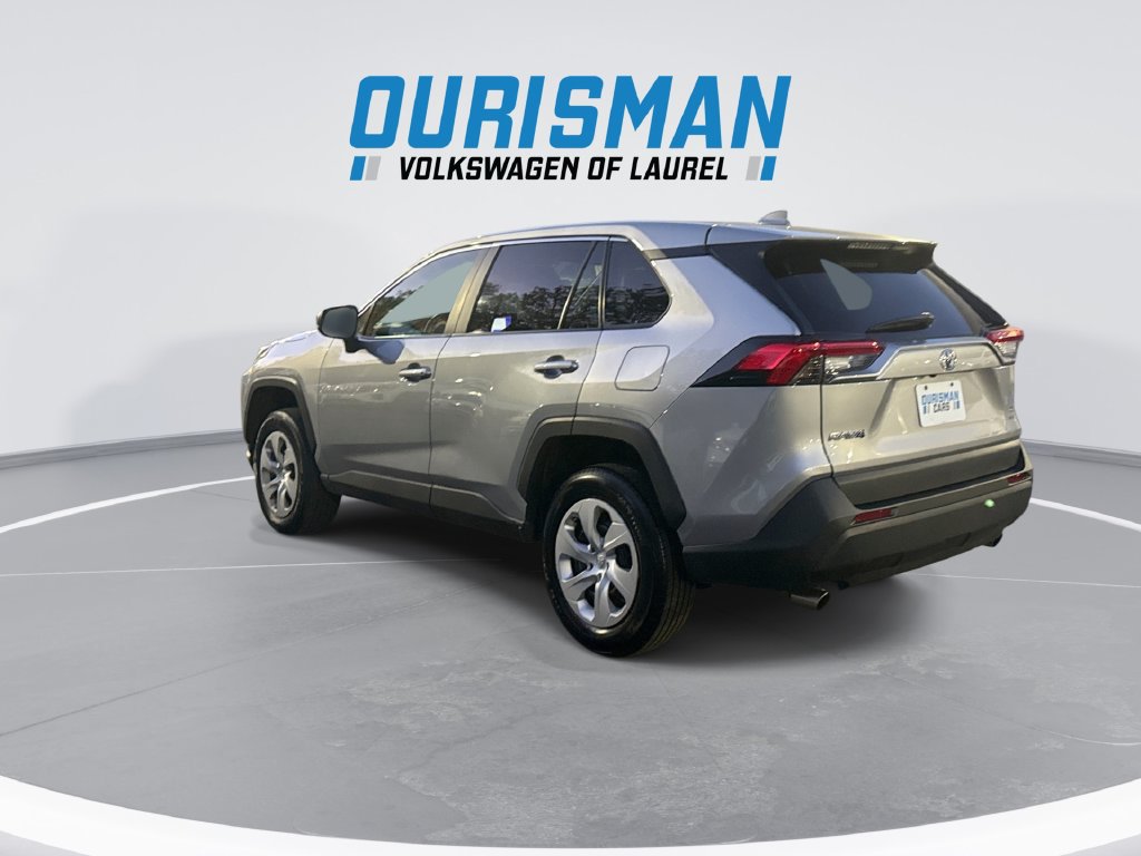 Used 2025 Toyota RAV4 LE AWD/4WD image 6