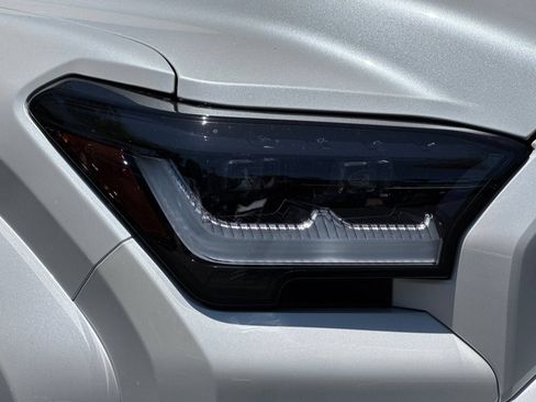 New 2026 Toyota 4Runner Limited AWD/4WD image 33