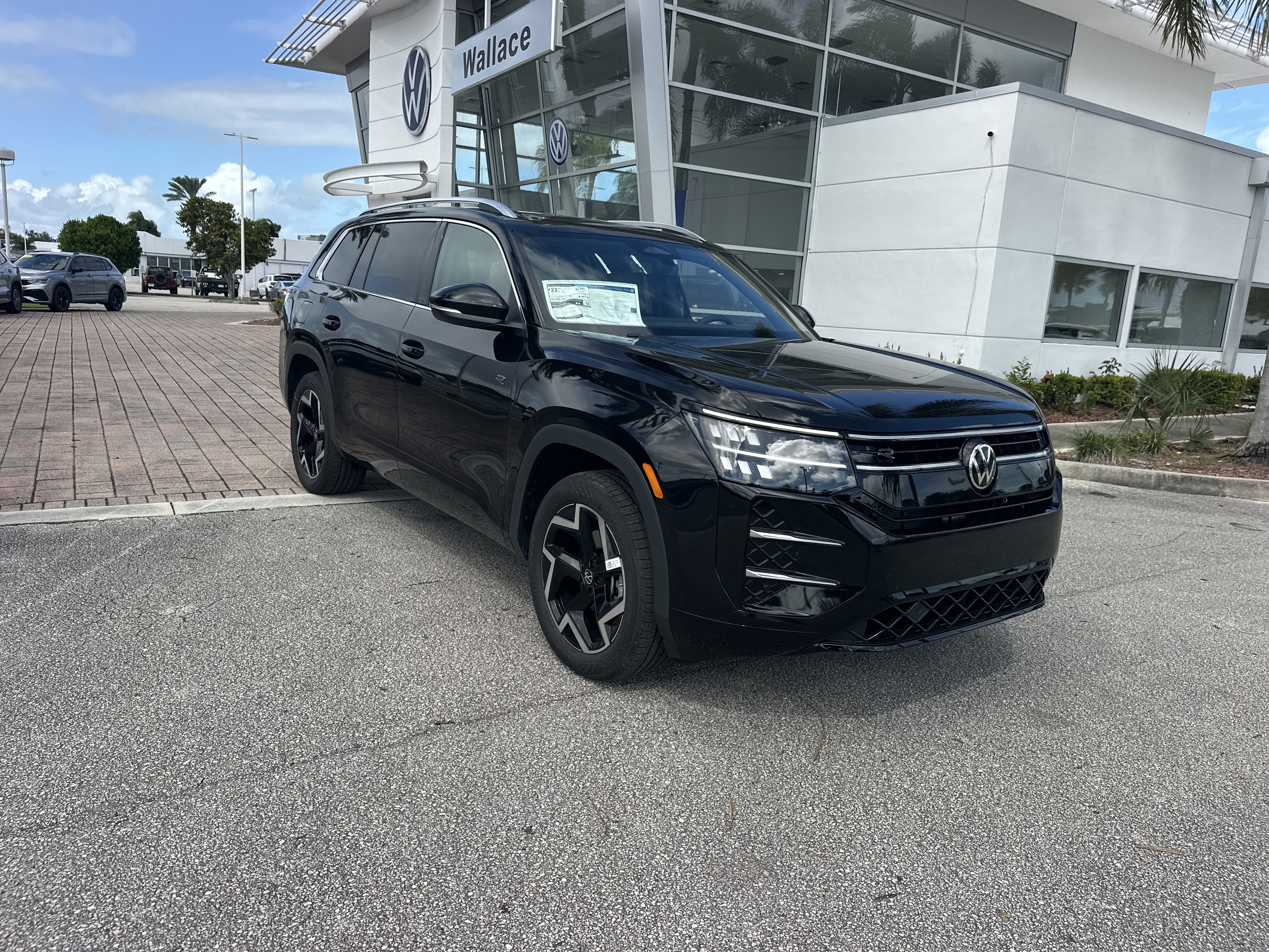 New 2027 Volkswagen Atlas SEL R-Line AWD/4WD image 4