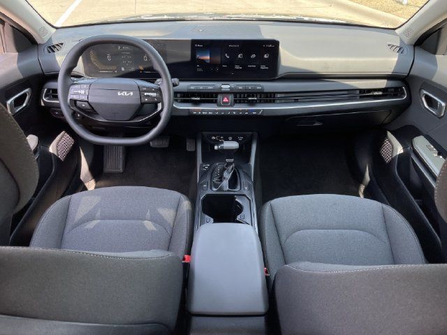Used 2025 Kia K4 FWD image 9