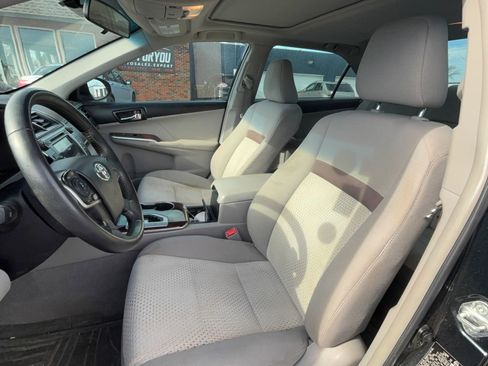 Used 2012 Toyota Camry XLE image 12