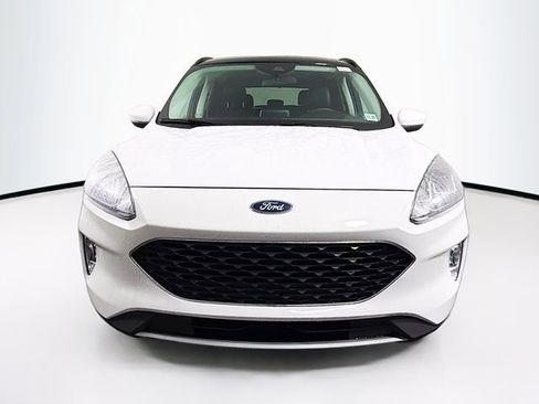 Used 2022 Ford Escape SEL image 2