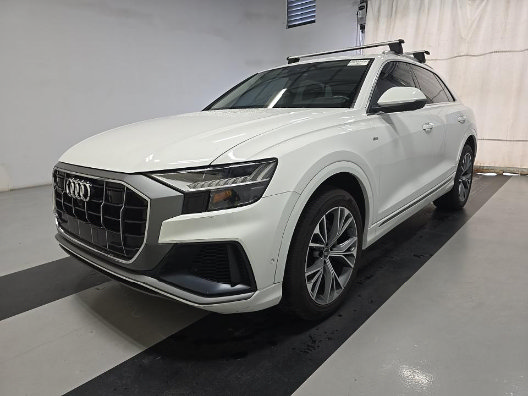 Used 2023 Audi Q8 Premium Plus AWD/4WD image 2