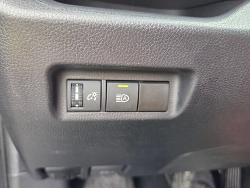 Used 2024 Toyota RAV4 XLE FWD image 28
