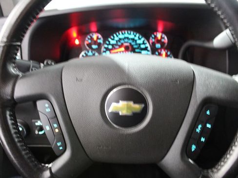 Used 2021 Chevrolet Express 2500 w/ Driver Convenience Package image 12