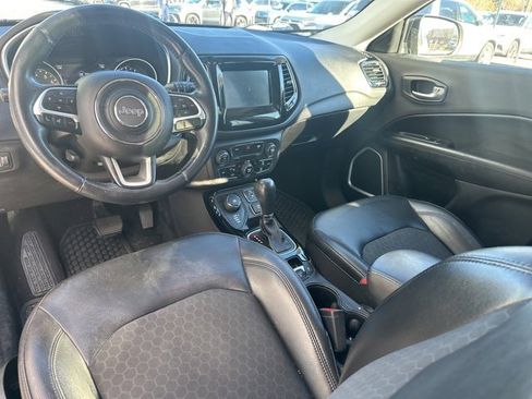 Used 2019 Jeep Compass Altitude image 10