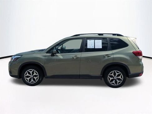 Used 2020 Subaru Forester Premium image 8