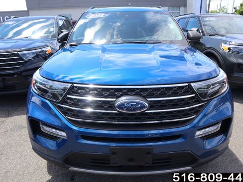 Used 2022 Ford Explorer XLT w/ Equipment Group 202A AWD/4WD image 2