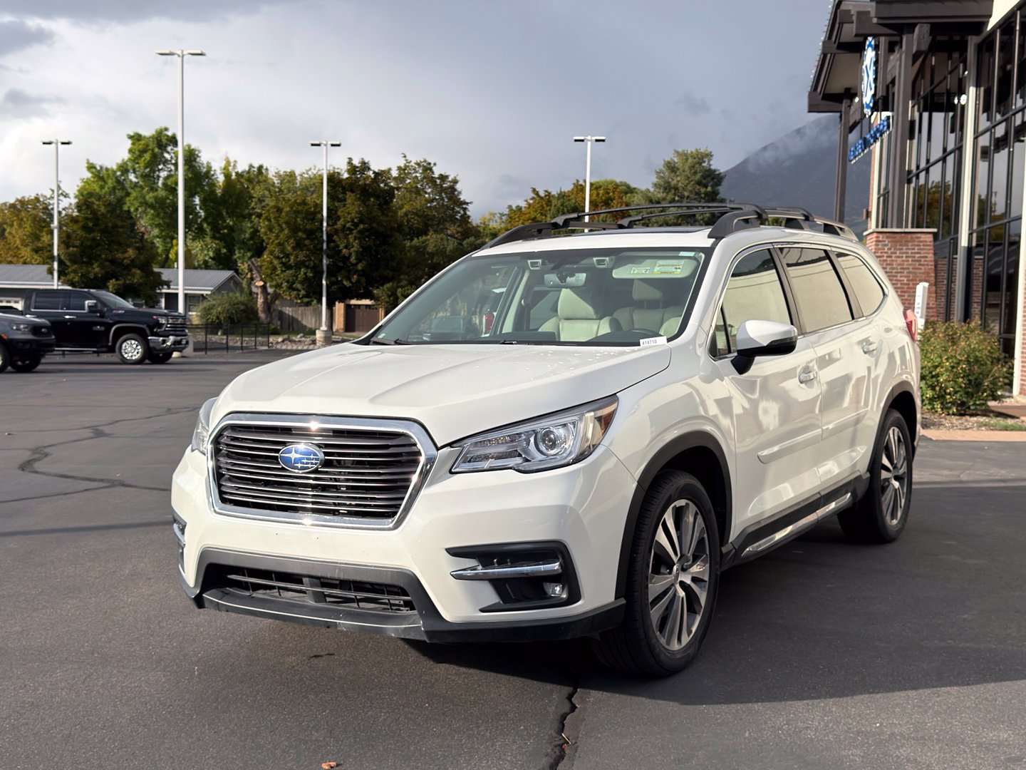 Used 2021 Subaru Ascent Limited w/ Technology Package AWD/4WD image 4