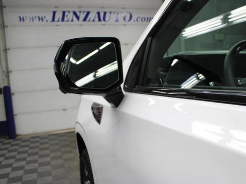 Used 2026 GMC Yukon AT4 Ultimate w/ LPO, Floor Liner Package AWD/4WD image 80