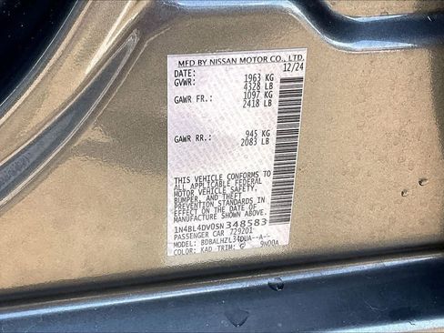 Used 2025 Nissan Altima 2.5 SV FWD image 18
