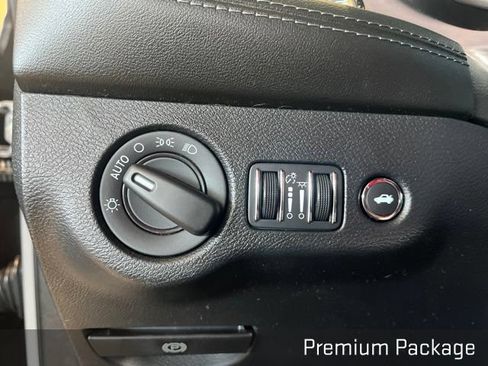 Used 2022 Dodge Challenger R/T Scat Pack RWD image 18