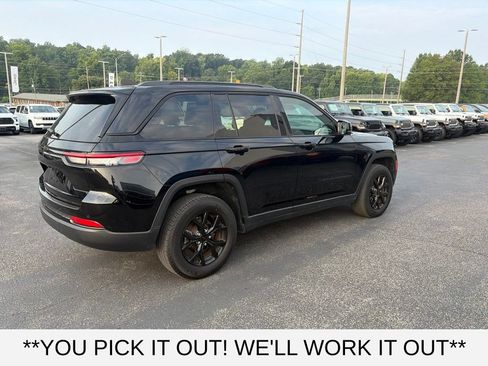 Used 2024 Jeep Grand Cherokee Altitude AWD/4WD image 6