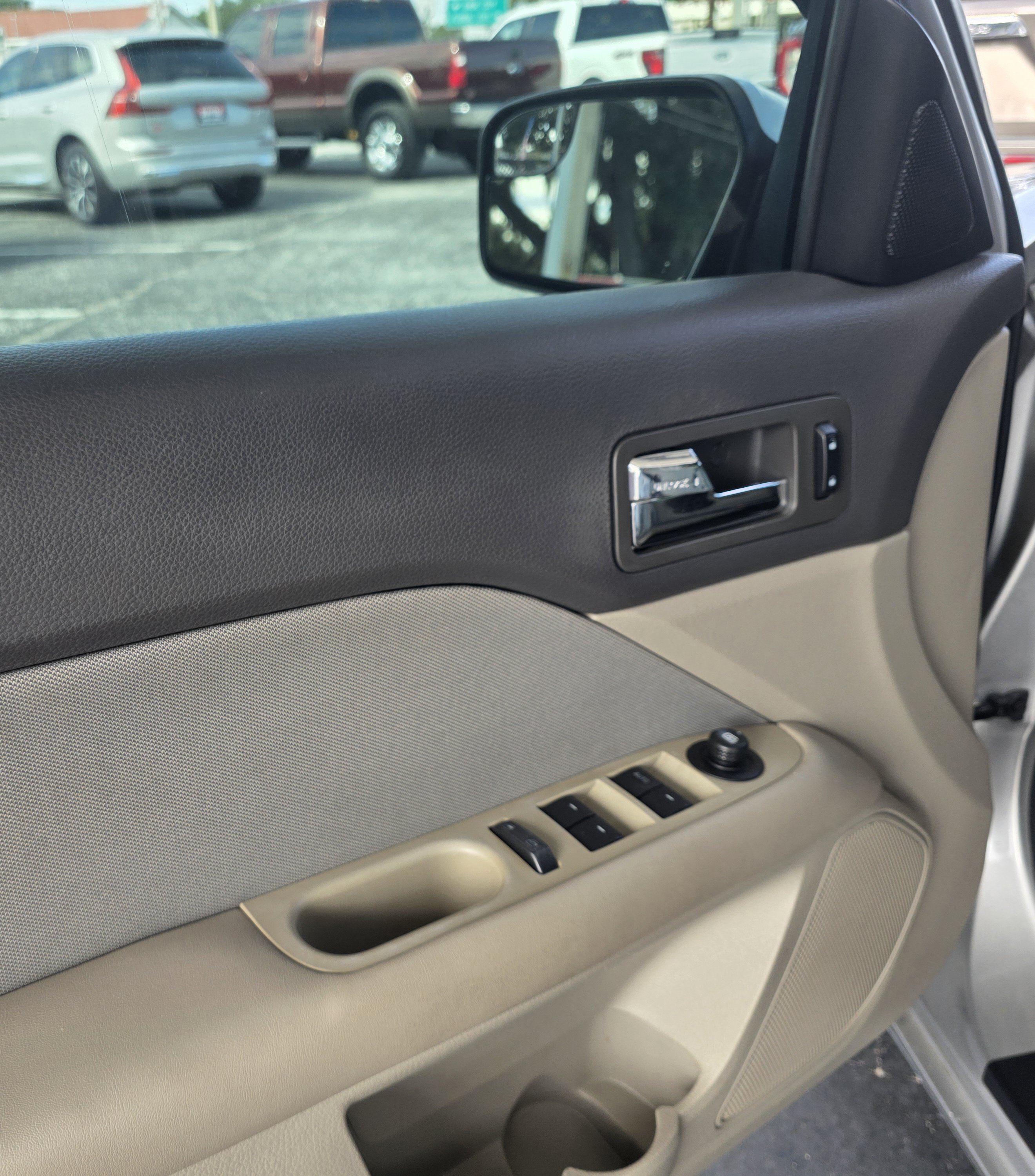 Used 2012 Ford Fusion SE FWD image 14