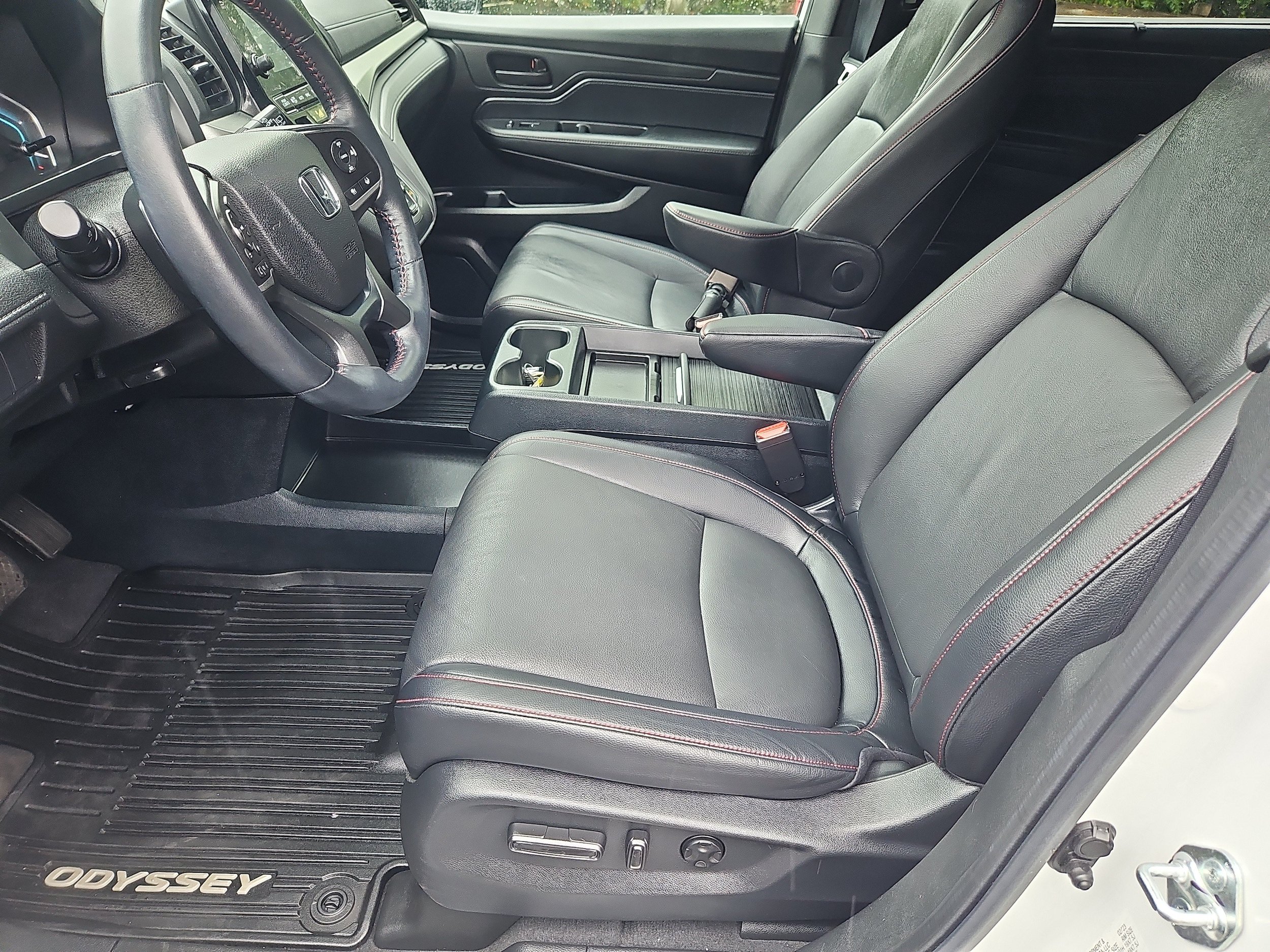 Used 2023 Honda Odyssey Sport image 30