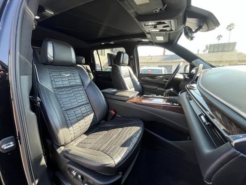 Used 2021 Cadillac Escalade ESV Sport Platinum AWD/4WD image 10