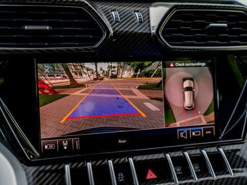 Used 2020 Lamborghini Urus image 50