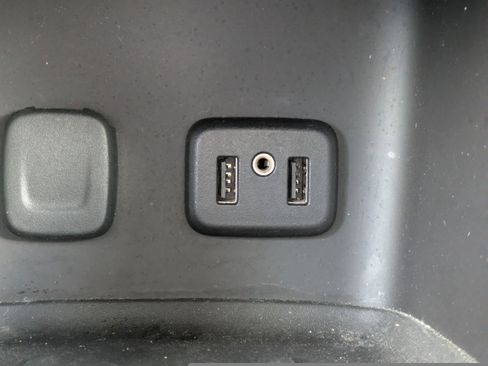 Used 2018 GMC Acadia SLT image 21