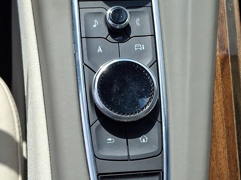 Used 2022 Cadillac Escalade ESV Premium Luxury Platinum w/ Heavy-Duty Trailer Package AWD/4WD image 24
