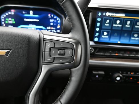 Used 2026 Chevrolet Silverado 1500 LT AWD/4WD image 14